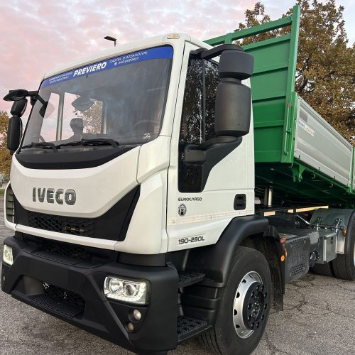 Camion Iveco Eurocargo 180e28  Ribaltabile Trilaterale Usato